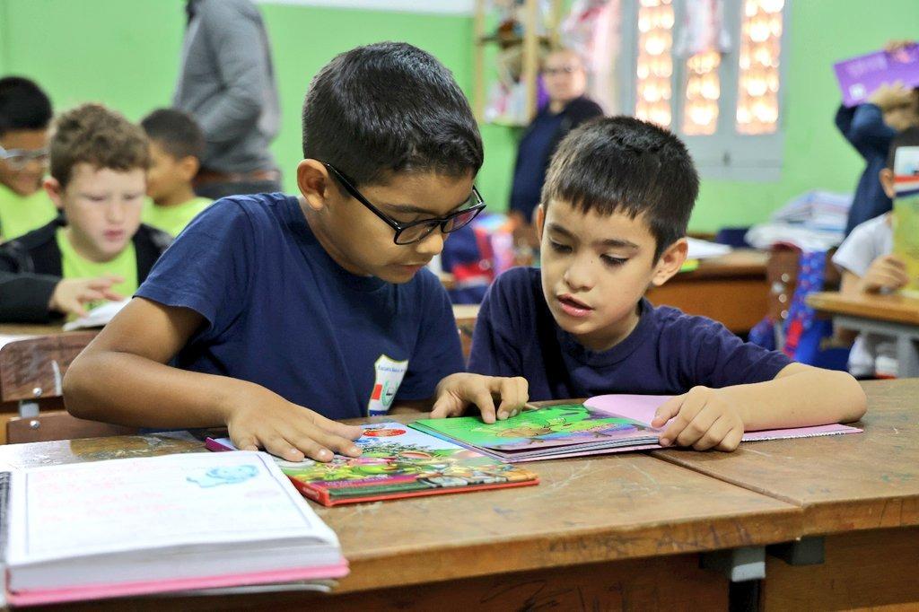 Gobierno del Paraguay entrega casi 16 millones de libros para formentar la lectura en la educación pública
